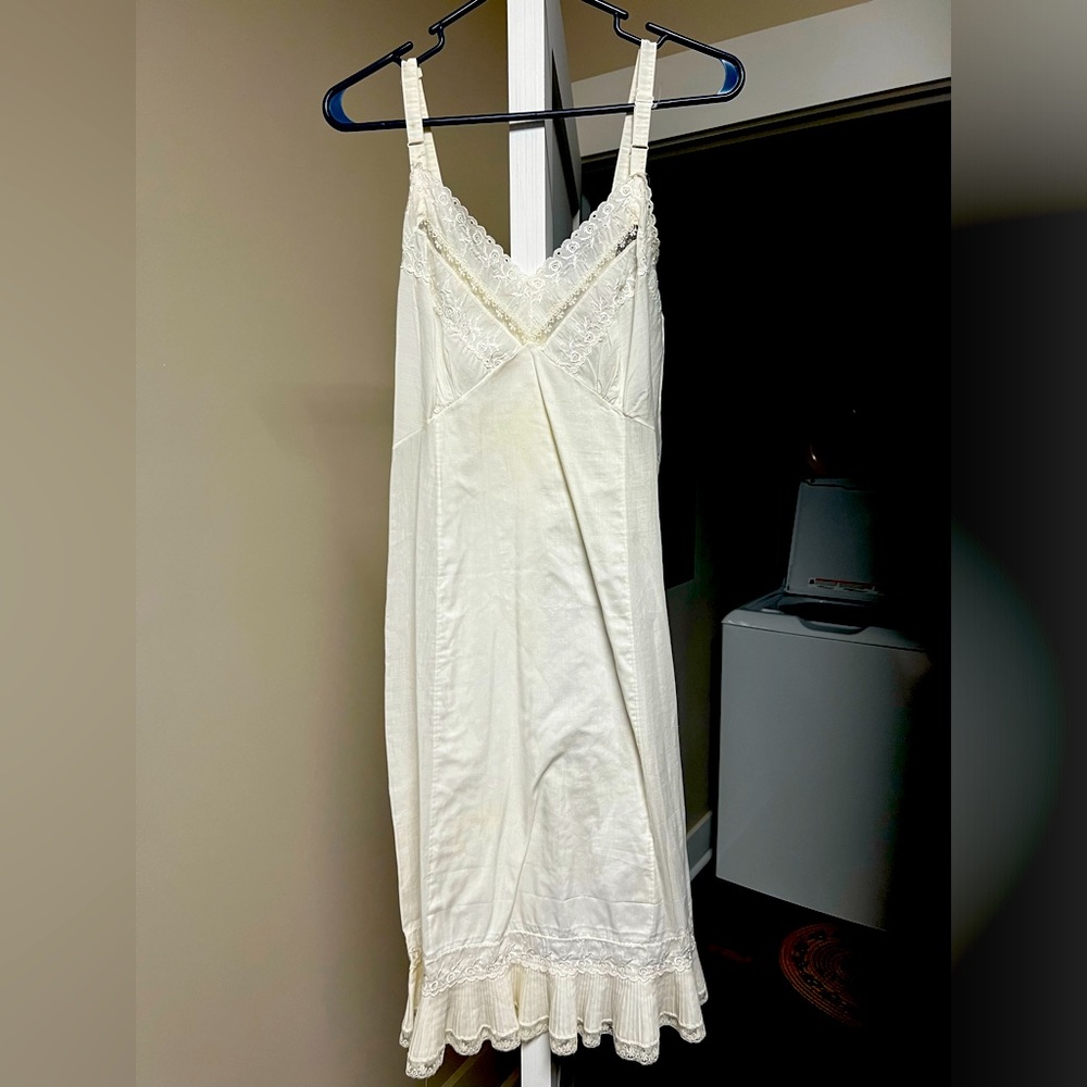 Night gown slip type